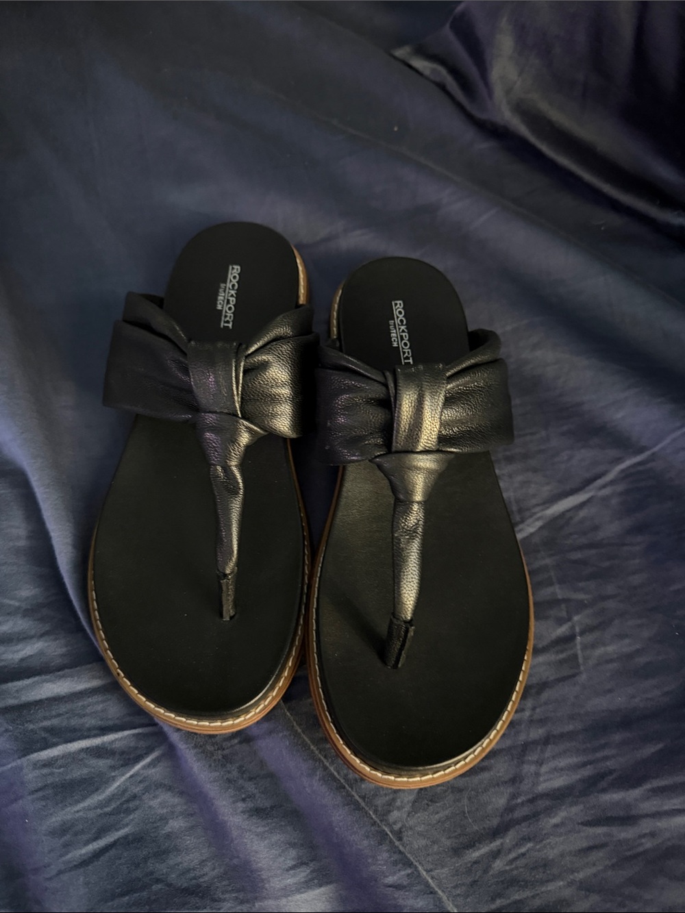 Rockport Black Knotted Toe-Post Sandals with Tan Trim nwot size 9